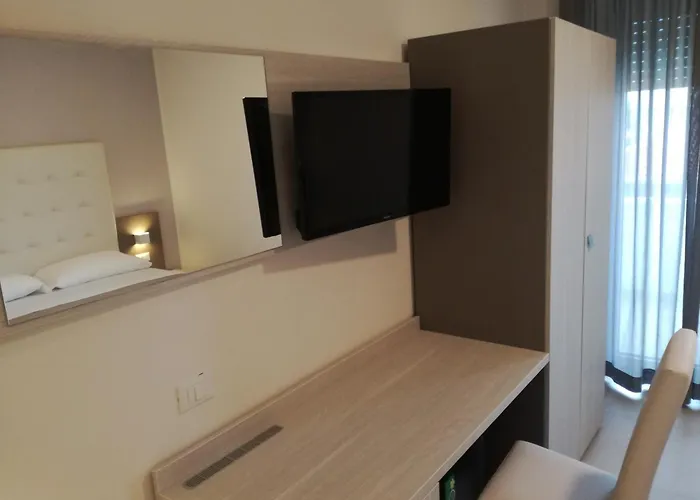 Szálloda Nuovo Settibi 3*